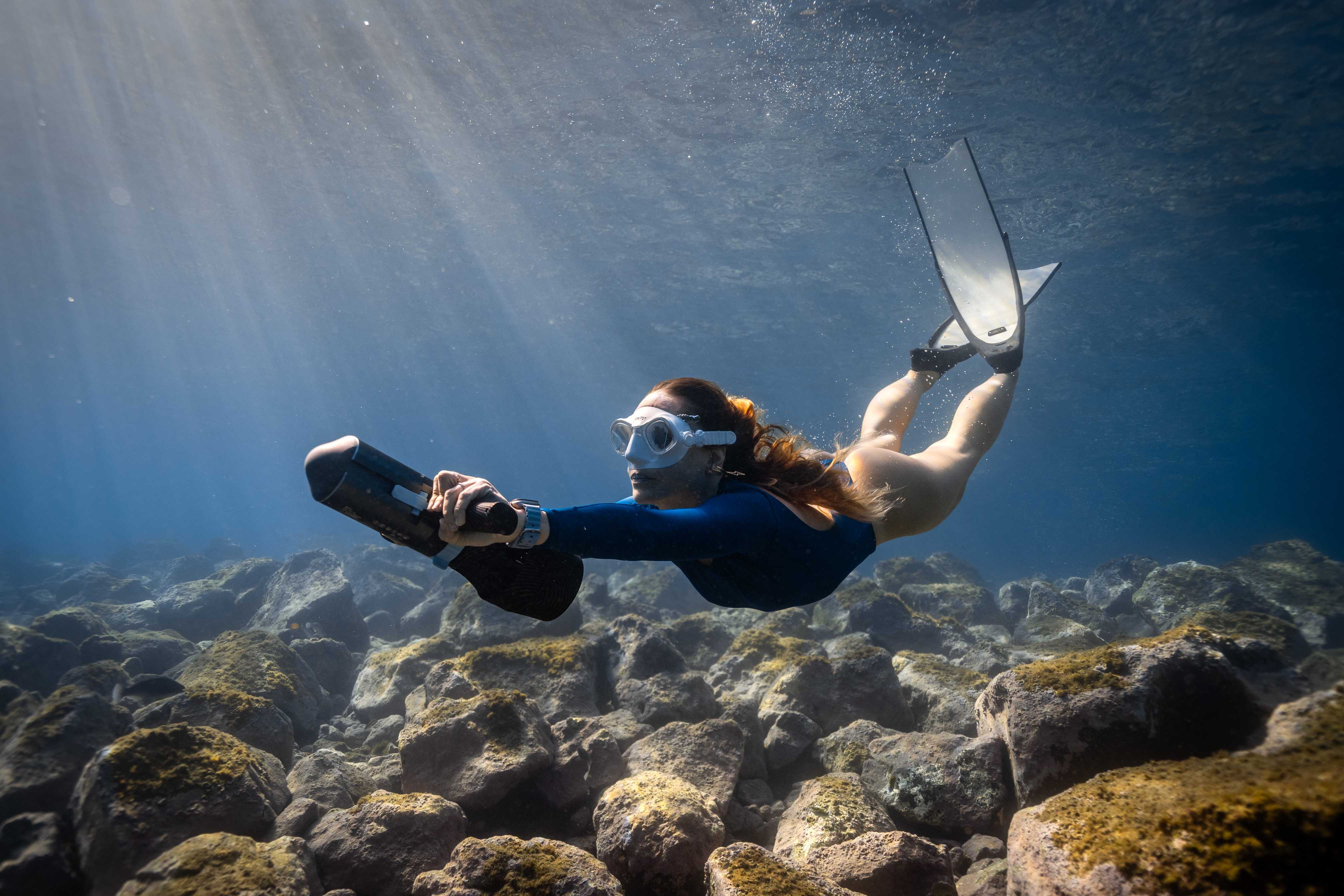 Explore the Water with ASIWO U1: SUP Electric Motor and DPV