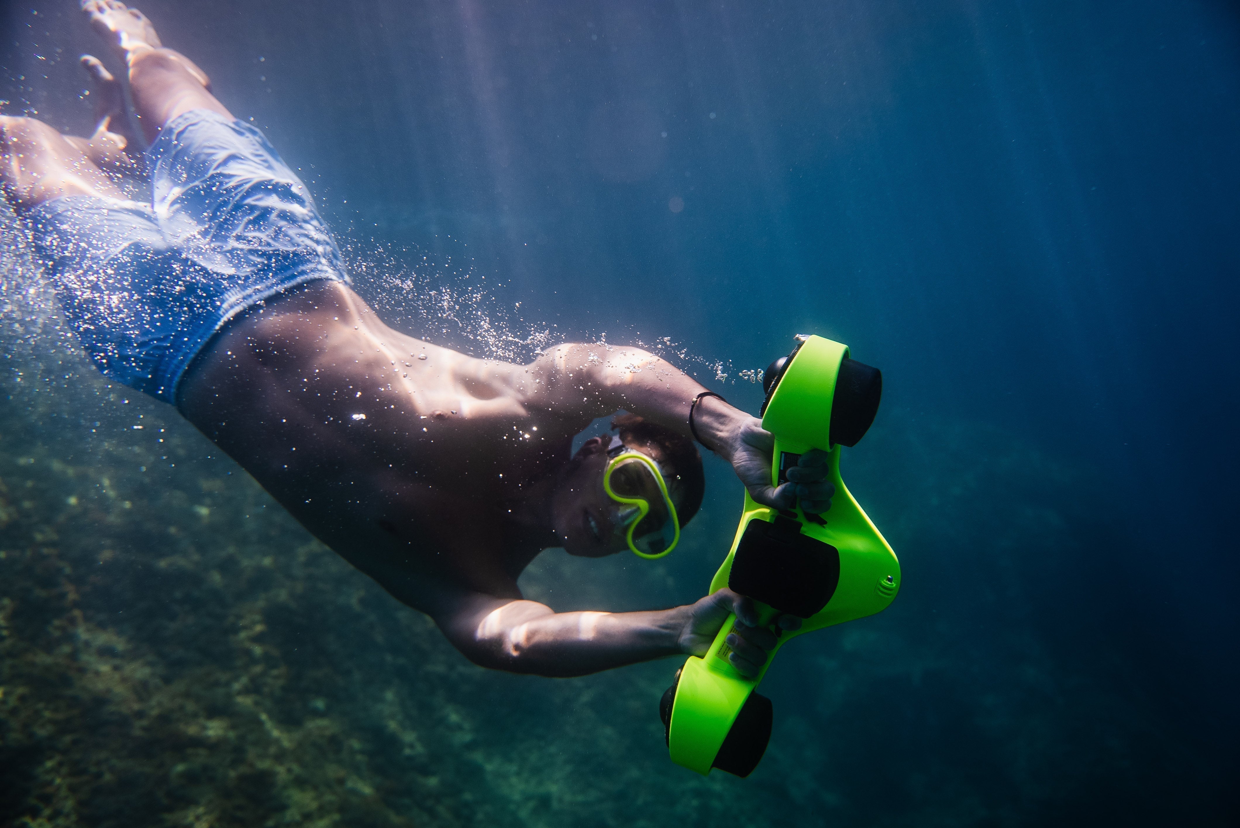 A Practical Guide to Choosing the Right Diving Scooter for Adults